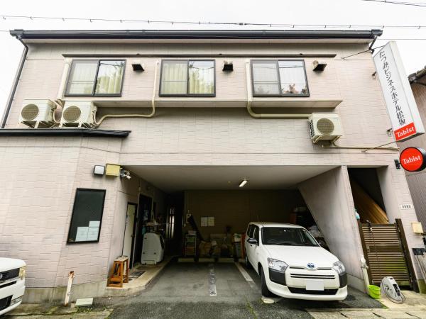 Na zdjęciu widoczny jest obiekt Tabist Tatsumi Business Hotel Matsusaka położony w mieście Ōka.