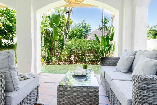 A la foto es mostra l'objecte ADE10- Front line beach San Pedro by Roomservices situat a la ciutat de Marbella.