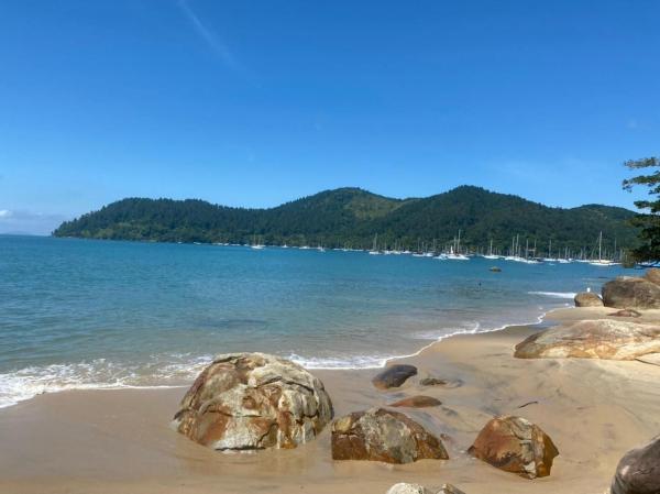 A la foto es mostra l'objecte Apto com piscina e vista para o mar na Praia Grande em Ubatuba situat a la ciutat de Ubatuba.