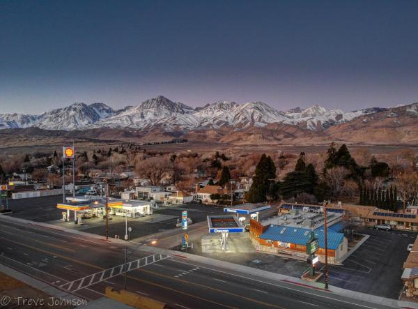 A la foto es mostra l'objecte Bristlecone Motel situat a la ciutat de Big Pine.