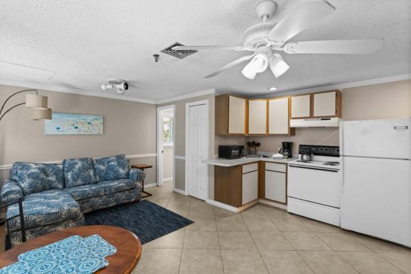 Beachfront Complex - 2b 2b - Beach Place #503 - Madeira Beach, FL