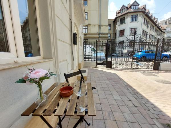 A la foto es mostra l'objecte Sweet Dreams Suites Lovely Duplex Universitate situat a la ciutat de Bucarest.