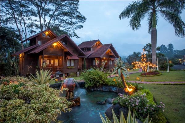 A la foto es mostra l'objecte Citra Cikopo Hotel & Family Cottages situat a la ciutat de Puncak.