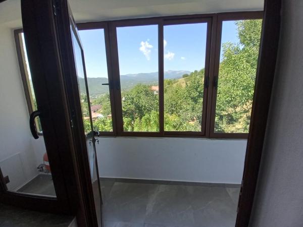 Nella foto è visibile l'oggetto Vila Dervish ÇELA - MOKER situato nella città di Pogradec.