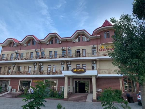 Auf dem Foto ist das Objekt Hotel Afrosiyob in der Stadt Qarshi zu sehen.