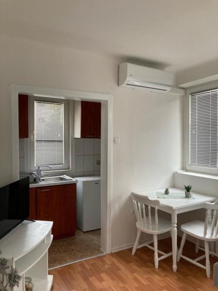 写真にはモスタル市にあるApartman Jelenaが写っています。