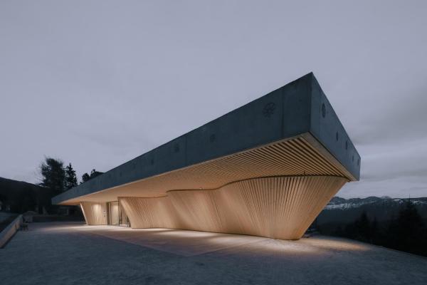 Na zdjęciu widoczny jest obiekt anders mountain suites 2 położony w mieście Brixen.