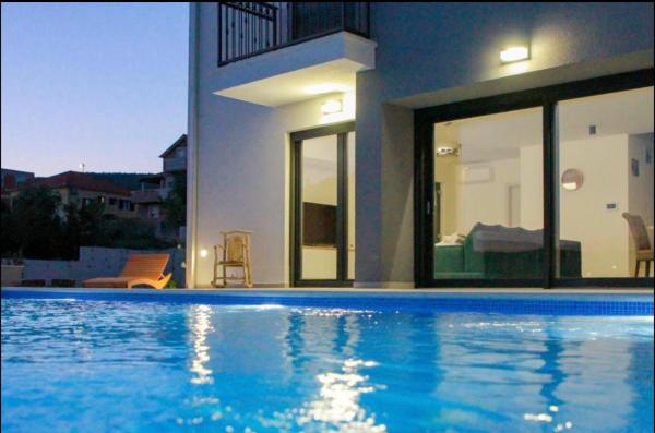 A la foto es mostra l'objecte Villa BO situat a la ciutat de Koprivno.