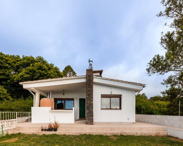 A la foto es mostra l'objecte Maison Mialon: country house amidst of nature situat a la ciutat de La Esperanza.