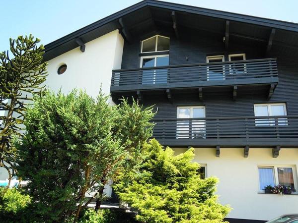 Na fotografii je vidět objekt Pension Ferienwohnung Pirhofer nacházející se ve městě Rattenberg.