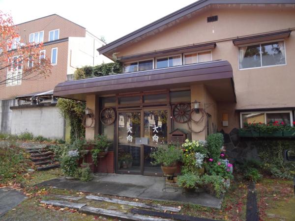 Nella foto è visibile l'oggetto Oomukou Ryokan situato nella città di Hakuba.