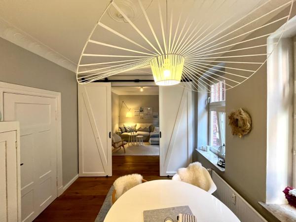3 Zimmer Ferienwohnung Burghof Mit Balkon Im Herzen Flensburgs - Flensburg