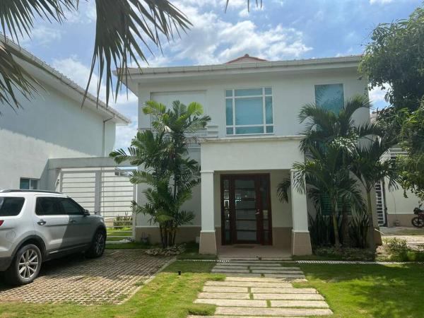 Na zdjęciu widoczny jest obiekt Casa Arcoíris: Espectacular casa en Cartagena con Acceso directo a la Playa położony w mieście Las Canoas.