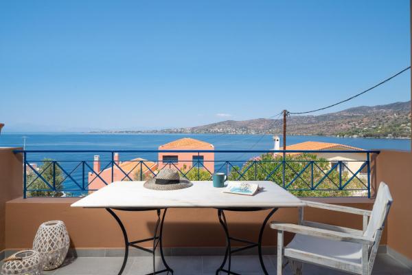 På billedet ses objektet Absolute Perdika Aegina beliggende i byen Perdika.