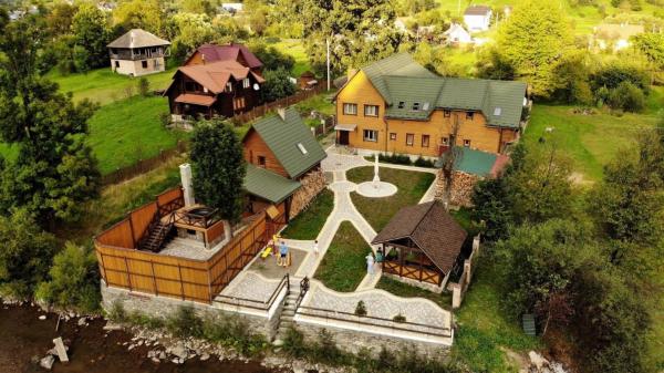 A la foto es mostra l'objecte Екосадиба Водограй situat a la ciutat de Kvasy.