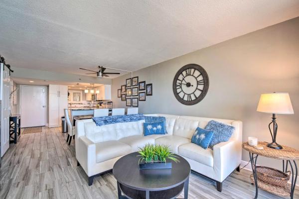 A la foto es mostra l'objecte Relaxing Hudson Condo Steps from the Pool! situat a la ciutat de Hudson.
