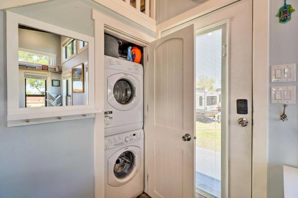 Upscale Tiny Home - Boho-Chic Austin Getaway! photo 5