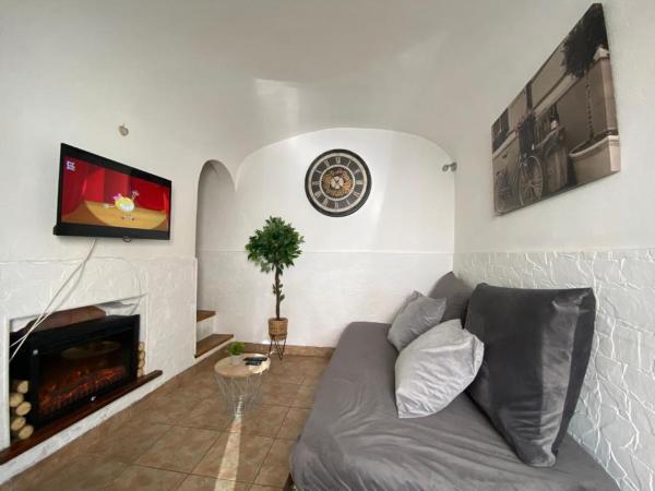 Na zdjęciu widoczny jest obiekt Évora Romana Alojamentos T2 Aqueduto położony w mieście Évora.