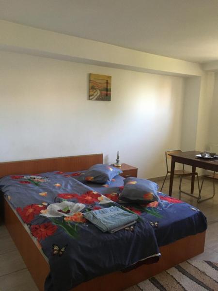 A la foto es mostra l'objecte Vila 2 situat a la ciutat de Bucarest.