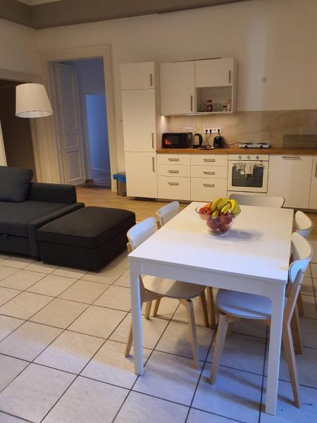 Queen Erzsebet apartment, Budapest