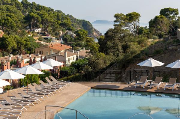 På bildet vises objektet Talaia Plaza EcoResort Begur som ligger i byen Begur.