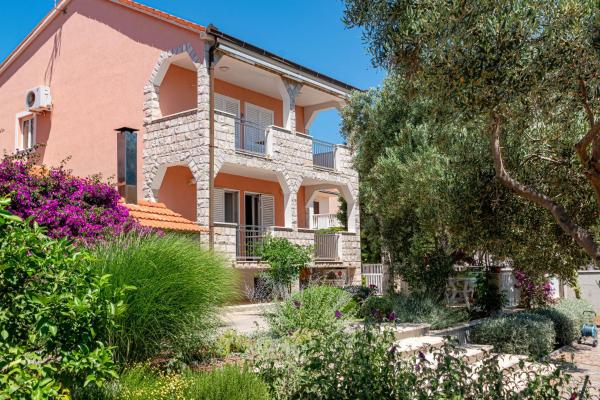 På billedet ses objektet Apartments with parking space Orebic, Peljesac - 4552 beliggende i byen Orebić.