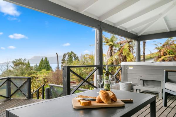 Foto 7: Splendour on Spencer - Lake Tarawera Holiday Home
