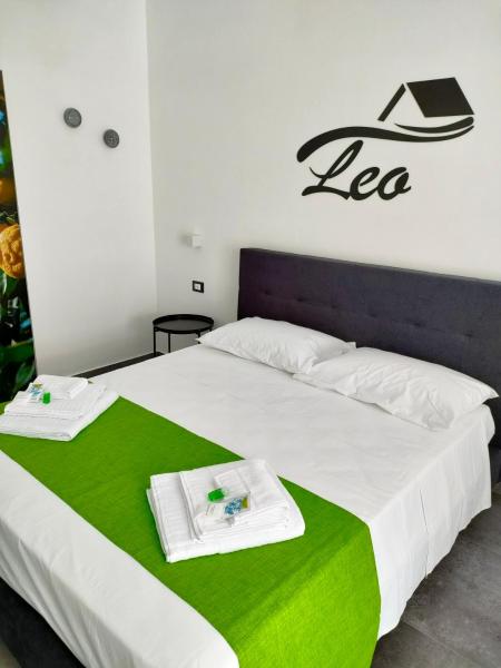 A la foto es mostra l'objecte B&b Leo situat a la ciutat de Noto.
