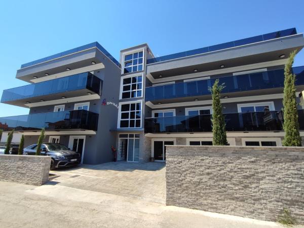 写真にはヴォディツェ市にあるLuxury Apartments-LA Dino Makyが写っています。