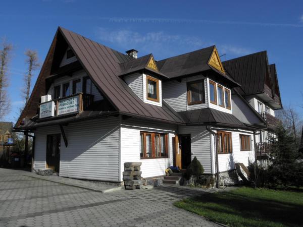 A la foto es mostra l'objecte Domek Pod Reglami situat a la ciutat de Zakopane.