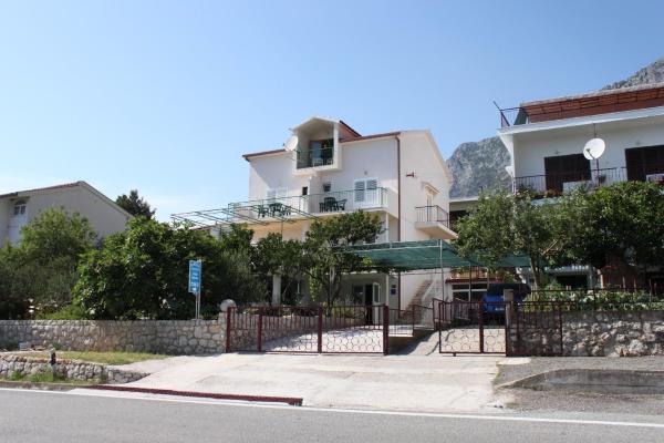 A la foto es mostra l'objecte Double Room Gradac 6819a situat a la ciutat de Gradac.