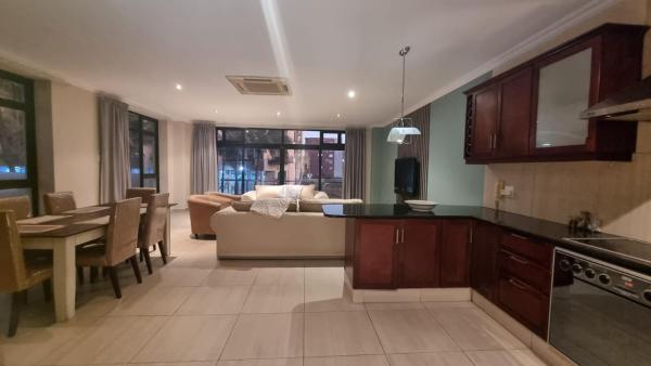 Bilde 4: Accommodation Front - Homely 6 Sleeper with Canal Views near the Beach