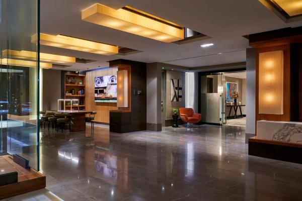 A la foto es mostra l'objecte The Dupont Circle Hotel situat a la ciutat de Washington.