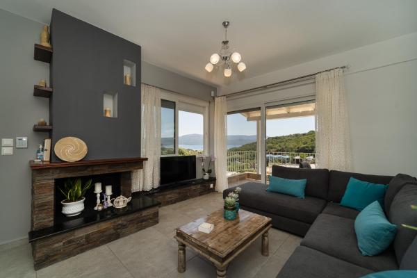 A la foto es mostra l'objecte Mavrovouni Apartment situat a la ciutat de Kamária.
