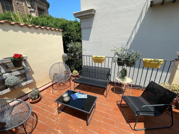 Na fotografii je vidět objekt BB4U Apartments and Terrace nacházející se ve městě Palermo.