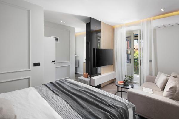 A la foto es mostra l'objecte Oia Room situat a la ciutat de Labin.