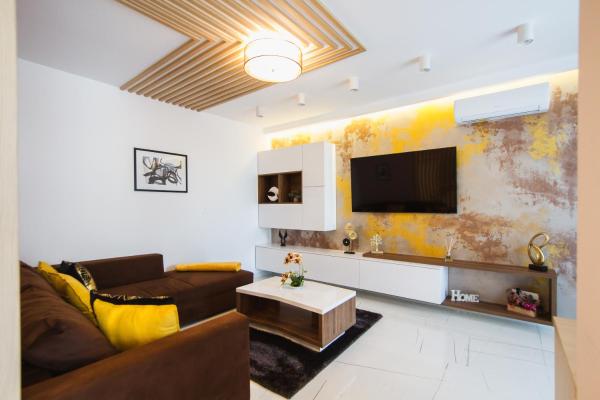Romantic Getaway At West Residence - Oradea