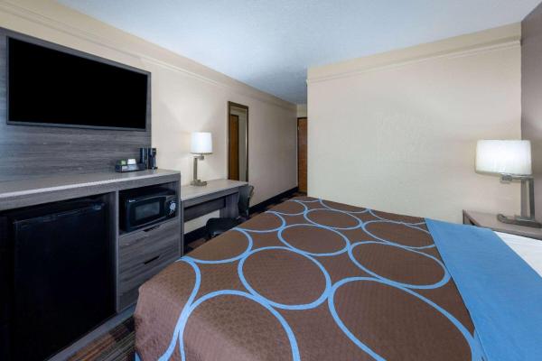 Foto 5: Super 8 by Wyndham Kansas City at Barry Road/Airport