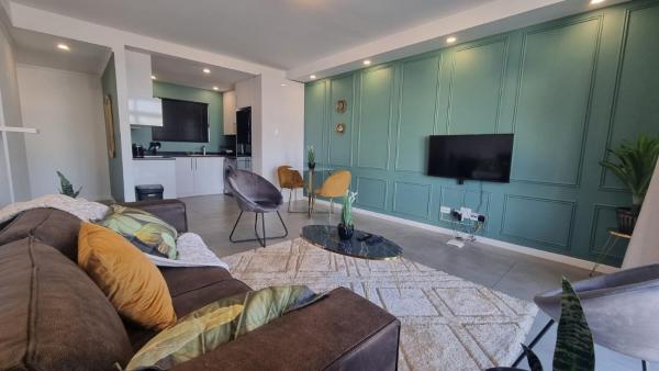 Bilde 3: Accommodation Front - Prestigious 2 Sleeper Apartment with Harbour Views