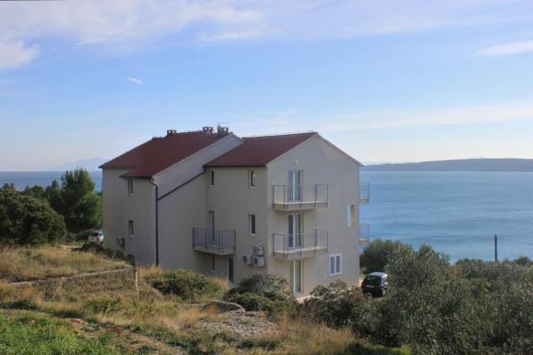 A la foto es mostra l'objecte Apartments by the sea Zavala, Hvar - 8637 situat a la ciutat de Jelsa.