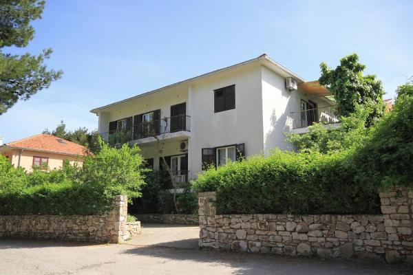 A la foto es mostra l'objecte Apartments with parking space Jelsa, Hvar - 8750 situat a la ciutat de Jelsa.