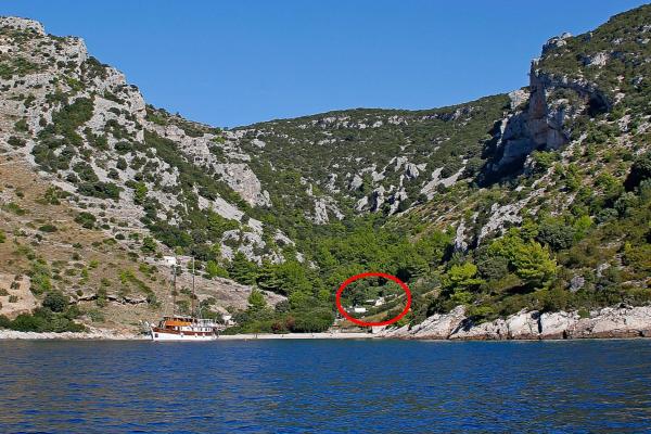 Secluded Fisherman's Cottage Cove Velo Zvirje, Brac - 11034 - Hvar