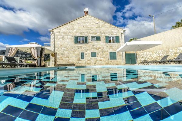 照片显示了位于Dubravka市的Luxury villa with a swimming pool Dubravka, Dubrovnik - 11073物件。