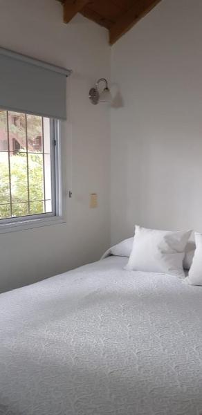 A la foto es mostra l'objecte Valle Fértil Chalet situat a la ciutat de Pinamar.