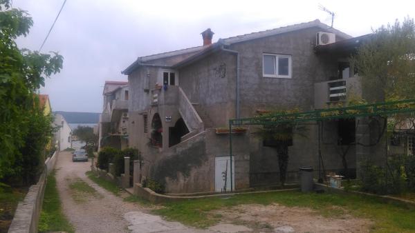 Auf dem Foto ist das Objekt Apartments by the sea Dobropoljana, Pasman - 11562 in der Stadt Neviđane zu sehen.