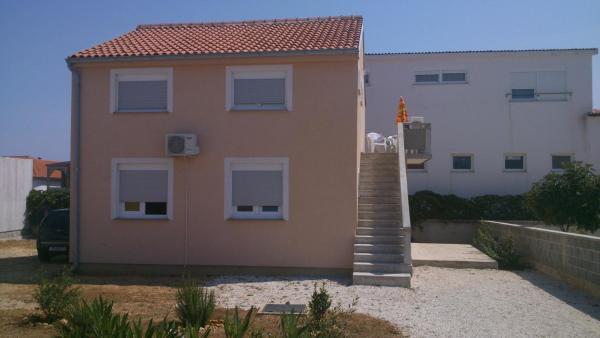 A la foto es mostra l'objecte Apartments with a parking space Vir - 11551 situat a la ciutat de Vir.