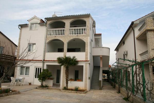 A la foto es mostra l'objecte Apartments with a parking space Srima - Vodice, Vodice - 13874 situat a la ciutat de Vodice.