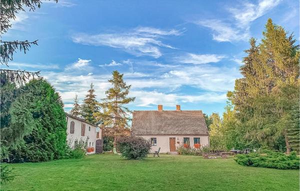 Στη φωτογραφία φαίνεται το αντικείμενο Gorgeous Home In Sarnikierz που βρίσκεται στην πόλη Wiewiecko.
