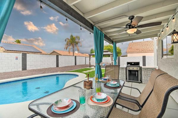 Na fotografii je vidět objekt Peoria Oasis with Saltwater Pool and Putting Green! nacházející se ve městě Peoria.