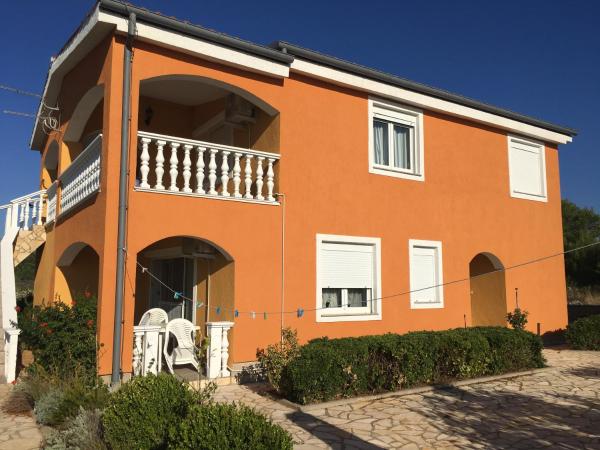 På bilden syns objektet Apartments with a parking space Vir - 14213 som ligger i staden Vir.